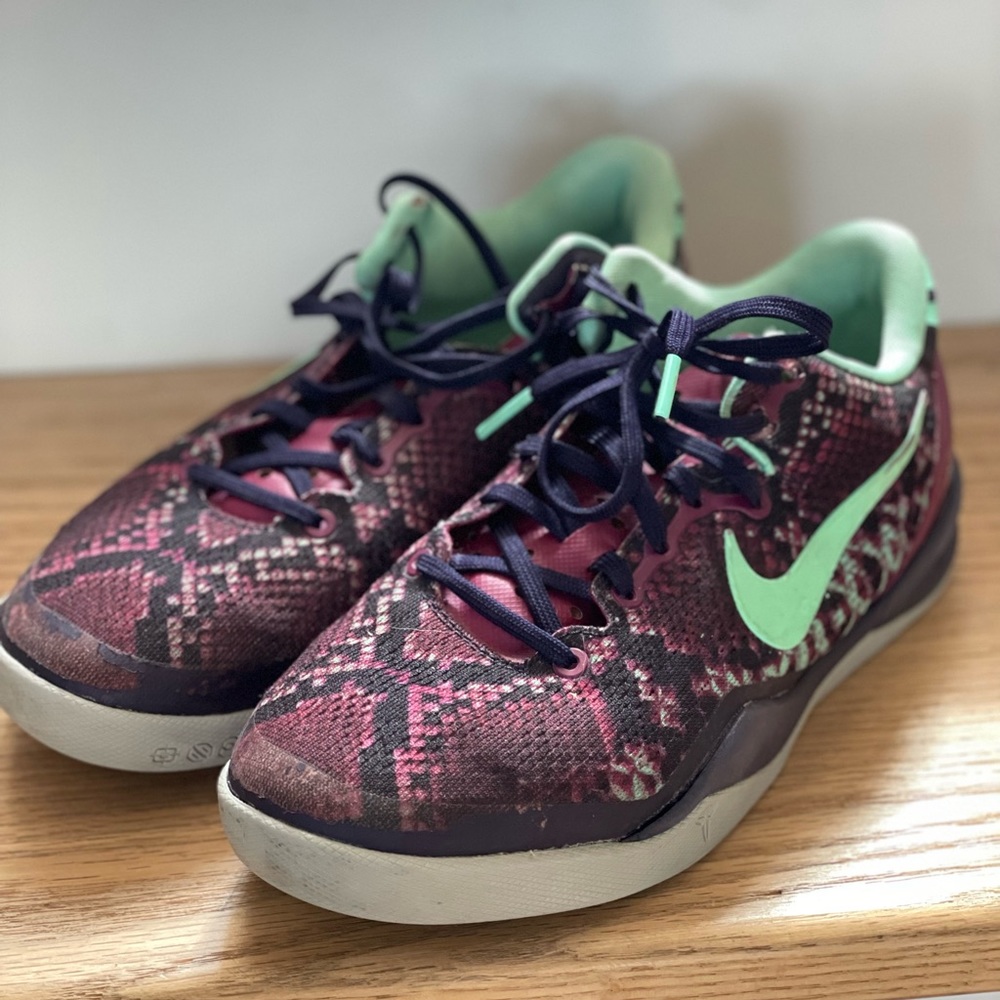 Nike Kobe 8 system pit viper || Purple, green glow, raspberry red.